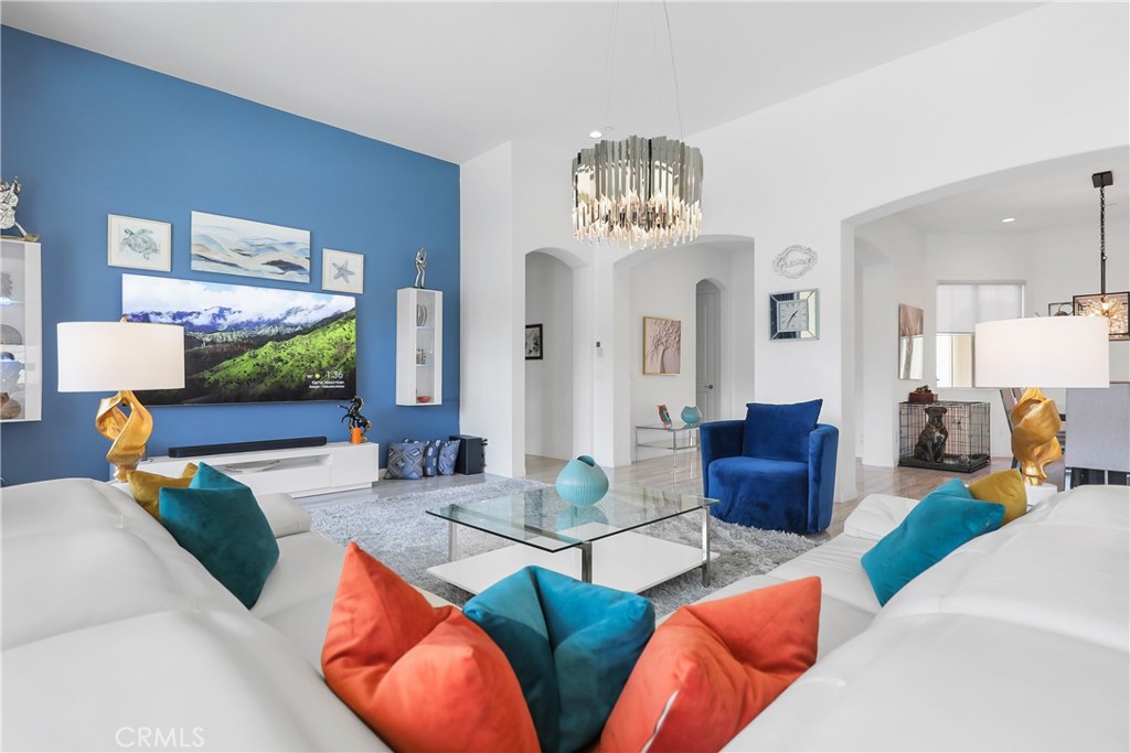 MLS #OC25201228 image #6