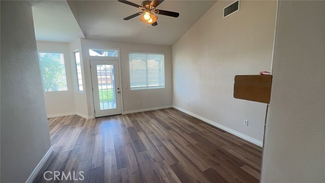 Detail Gallery Image 13 of 37 For 41146 Lorient Ct, Murrieta,  CA 92562 - 4 Beds | 2 Baths