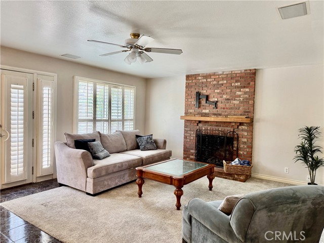 Detail Gallery Image 13 of 28 For 26592 Tampico Pl, Mission Viejo,  CA 92691 - 5 Beds | 2/1 Baths