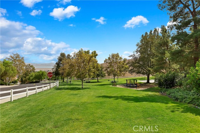 16462 Sun Summit Drive, Riverside CA: https://media.crmls.org/medias/8fb34f68-e0a6-4407-bee4-fba7cfba078a.jpg