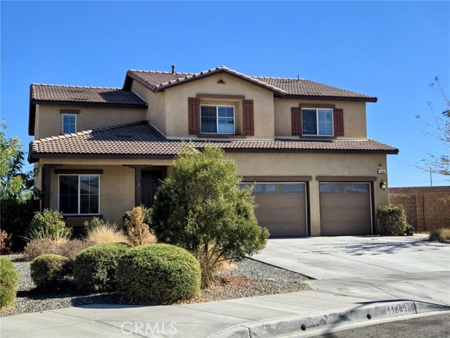 Detail Gallery Image 4 of 59 For 11239 Scarlet Ave, Adelanto,  CA 92301 - 5 Beds | 3 Baths