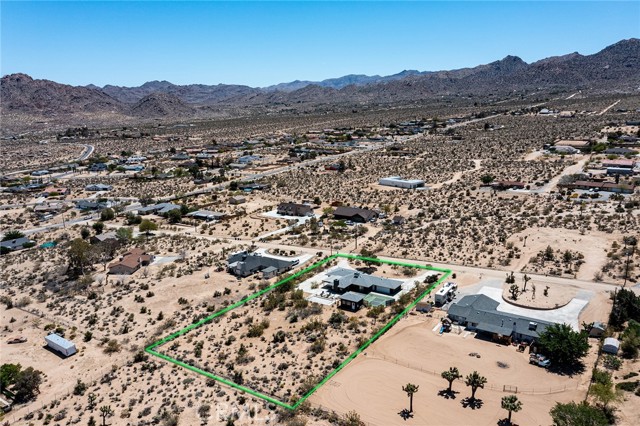 61584 Pueblo Trail, Joshua Tree CA: https://media.crmls.org/medias/8fb399df-fcbe-4328-b9f7-392145a1b59b.jpg