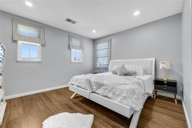 6895 Guinevere Court, Eastvale CA: https://media.crmls.org/medias/8fb455eb-25de-4e8d-89f3-eec7fbf6a0d9.jpg