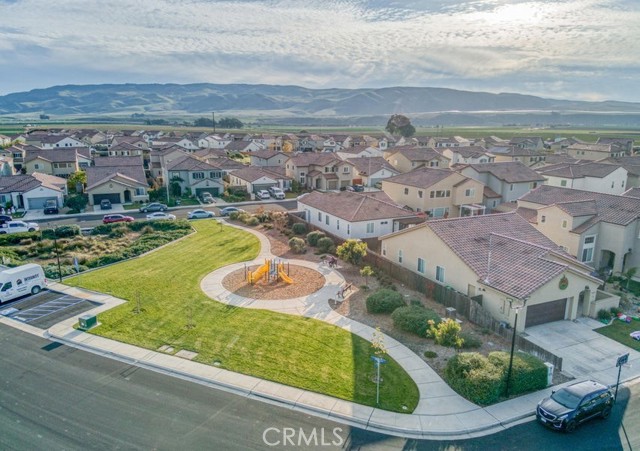 4575 Castillo Drive, Guadalupe CA: https://media.crmls.org/medias/8fb48b56-1e81-4a5d-b987-004d24380445.jpg