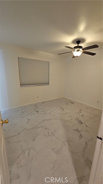 Detail Gallery Image 15 of 24 For 19668 Crystal Springs Ct, Newhall,  CA 91321 - 3 Beds | 2 Baths