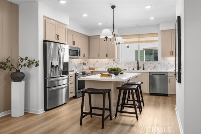 Detail Gallery Image 6 of 15 For 22303 Sage Ct, Torrance,  CA 90502 - 3 Beds | 3/1 Baths