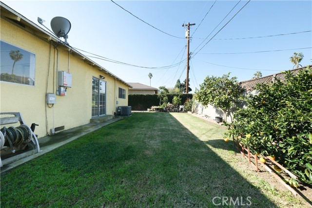 419 W Martinshire, Carson CA: https://media.crmls.org/medias/8fb5e00b-1038-495c-96f7-42773e7b6a74.jpg
