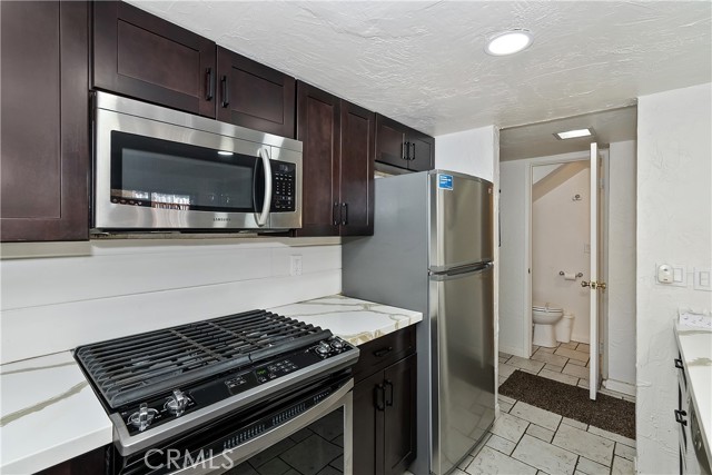 Detail Gallery Image 14 of 36 For 861 Thrush, Big Bear Lake,  CA 92315 - 3 Beds | 2 Baths