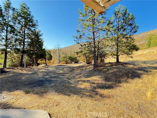 4943 Yaqui Gulch Road, Mariposa CA: https://media.crmls.org/medias/8fb70eb0-e026-409a-b1fc-d1a123dd5516.jpg
