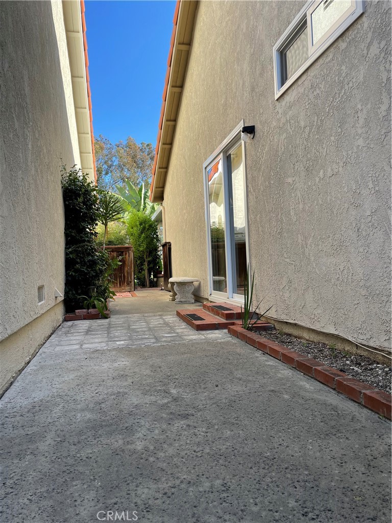 MLS #OC25244918 image #21