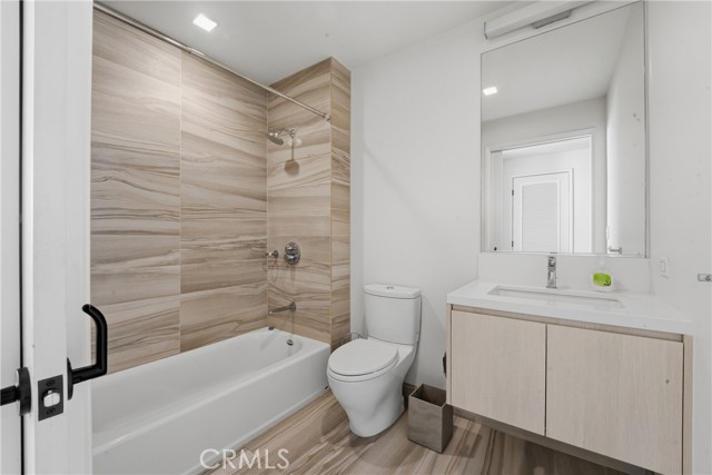 Detail Gallery Image 32 of 52 For 1050 S Grand #1801,  Los Angeles,  CA 90015 - 2 Beds | 2 Baths