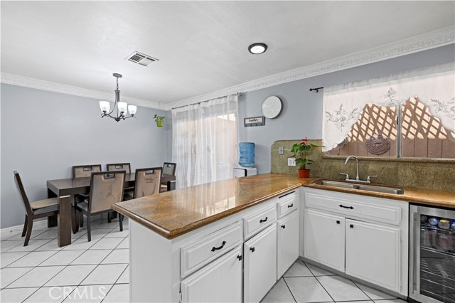 Detail Gallery Image 10 of 31 For 9158 Van Nuys Bld #8,  Panorama City,  CA 91402 - 2 Beds | 3 Baths