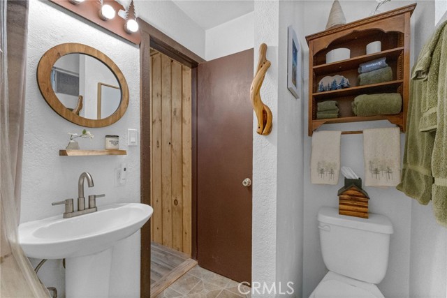 Detail Gallery Image 23 of 28 For 266 Victoria Ln, Sugarloaf,  CA 92386 - 1 Beds | 1/1 Baths