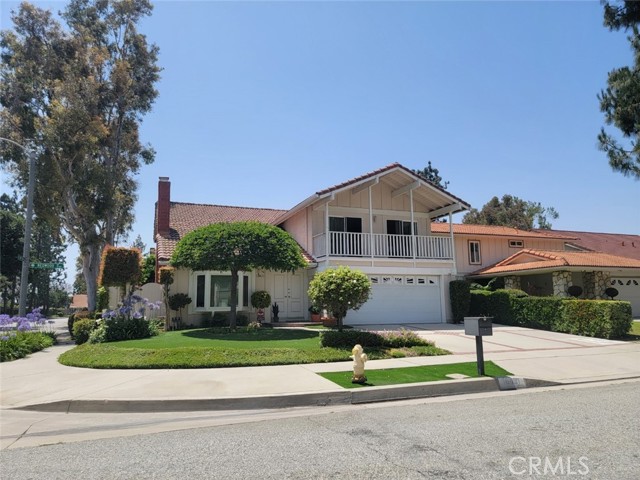 16421 Redwood Drive, Cerritos, California 90703, 4 Bedrooms Bedrooms, ,3 BathroomsBathrooms,Single Family Residence,For Sale,Redwood,DW24121815