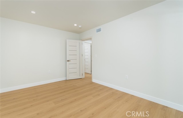 Detail Gallery Image 11 of 14 For 4625 La Crescenta Ave a,  La Crescenta,  CA 91214 - 1 Beds | 1 Baths