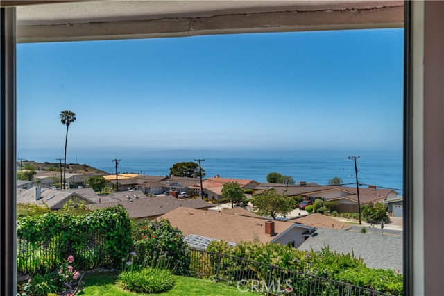 30715 Rue De La Pierre, Rancho Palos Verdes CA: https://media.crmls.org/medias/8fbbc56b-98f2-4430-a976-4b0979d40b9f.jpg