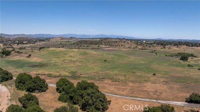 8665 Valley Circle Boulevard, West Hills CA: https://media.crmls.org/medias/8fbbd67a-0c80-4db0-88a3-fdda96f8846e.jpg