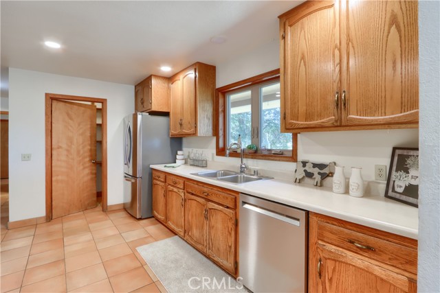 5857 Allred Road, Mariposa CA: https://media.crmls.org/medias/8fbc4cfe-454b-4669-abb1-754c47ff8551.jpg