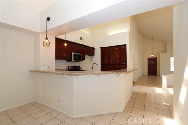 Detail Gallery Image 13 of 45 For 75 Hidden Valley Rd, Pomona,  CA 91766 - 3 Beds | 2 Baths