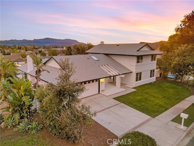 Detail Gallery Image 3 of 45 For 4021 Verde Vista Dr, Thousand Oaks,  CA 91360 - 5 Beds | 5 Baths