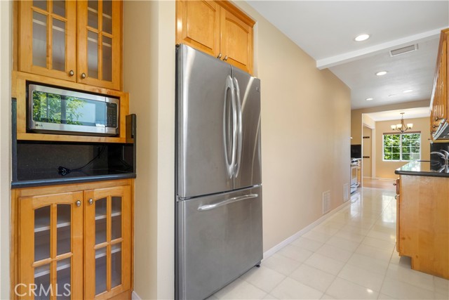 1715 Glorietta Avenue, Glendale CA: https://media.crmls.org/medias/8fbd6c82-bd76-4367-98ef-9b86b7b248b0.jpg