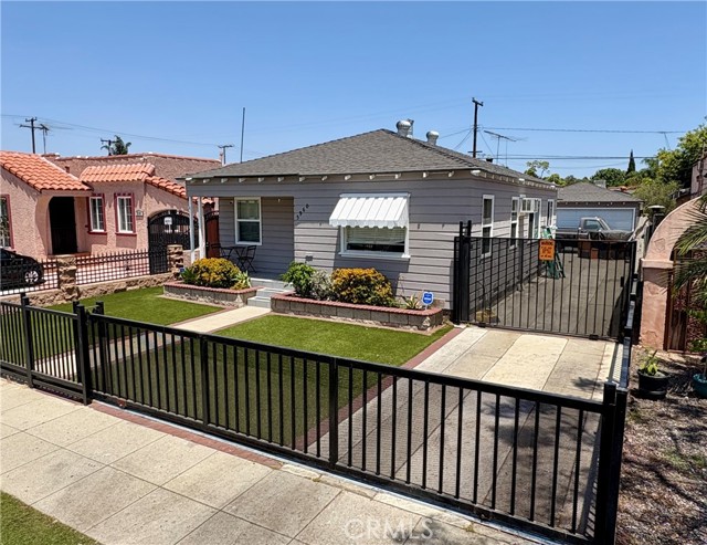 5960 Lime Avenue, Long Beach CA: https://media.crmls.org/medias/8fbda0d4-debd-4a48-8d07-c12c3ff25923.jpg