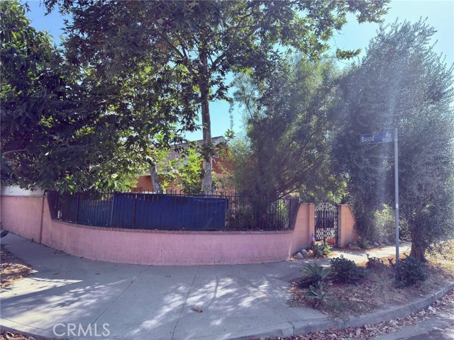 18536 Sunburst Street, Northridge CA: https://media.crmls.org/medias/8fbdc34a-8a6f-44fb-a178-a52e5bbfe03f.jpg