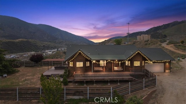 770 Roads End, Lebec CA: https://media.crmls.org/medias/8fbe62da-9711-4ed0-9f78-3095563d6ebb.jpg