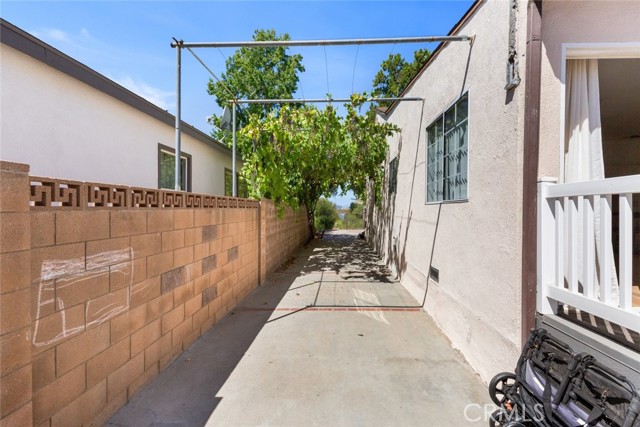 Detail Gallery Image 39 of 56 For 6608 Saint Clair Ave, North Hollywood,  CA 91606 - 4 Beds | 3 Baths