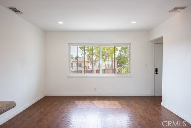 Detail Gallery Image 7 of 36 For 12561 Willard St, North Hollywood,  CA 91605 - 4 Beds | 2 Baths