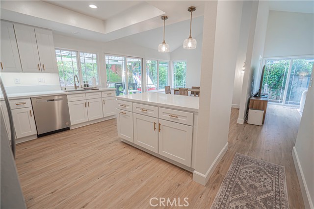 Detail Gallery Image 17 of 26 For 25891 Fenda, Valencia,  CA 91355 - 3 Beds | 2 Baths