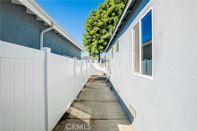 Image 3 for 10410 Baring Cross St, Los Angeles, CA 90044