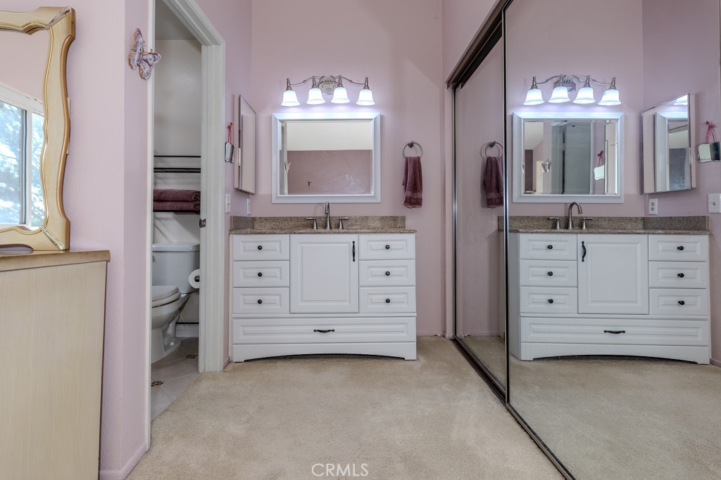 https://media.crmls.org/medias/8fc0baaf-ab96-4c92-a938-ca8a6a803ecf.jpg?preset=X-Large