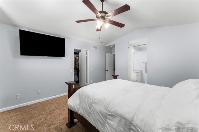 6264 N Beechwood Avenue, San Bernardino CA: https://media.crmls.org/medias/8fc1a312-d51d-4ff1-8e9f-5a2a0c5fd24b.jpg