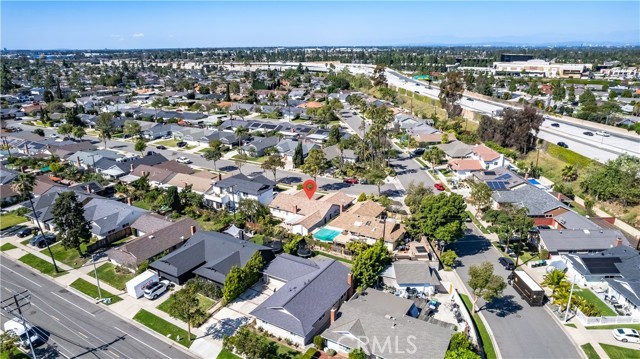 Detail Gallery Image 46 of 47 For 945 Lansing Ln, Costa Mesa,  CA 92626 - 4 Beds | 2 Baths