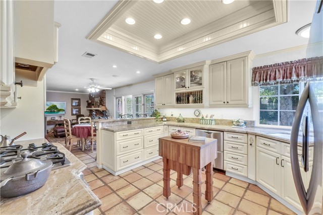 Detail Gallery Image 14 of 45 For 10402 El Dorado Way, Los Alamitos,  CA 90720 - 5 Beds | 3 Baths
