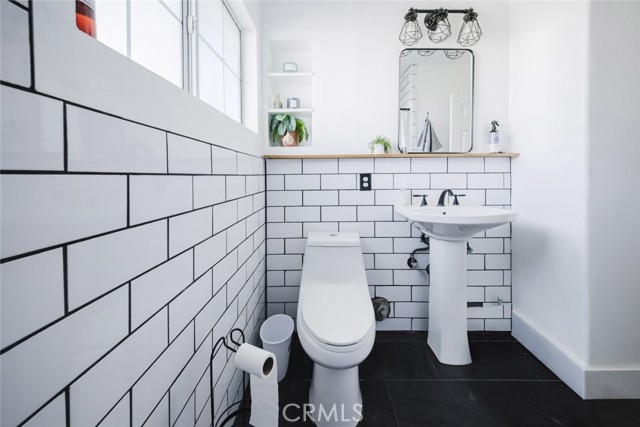 Detail Gallery Image 9 of 39 For 710 S Rosecrest Ave, La Habra,  CA 90631 - 3 Beds | 2 Baths