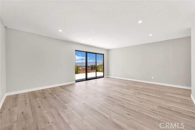 20101 Greenbriar Drive, Tarzana CA: https://media.crmls.org/medias/8fc4c54f-fe05-482d-af10-914e3edabc02.jpg