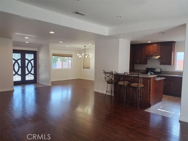 19100 Bessemer Street, Tarzana CA: https://media.crmls.org/medias/8fc529b6-c2dc-4b4c-a05f-99c41362fae1.jpg