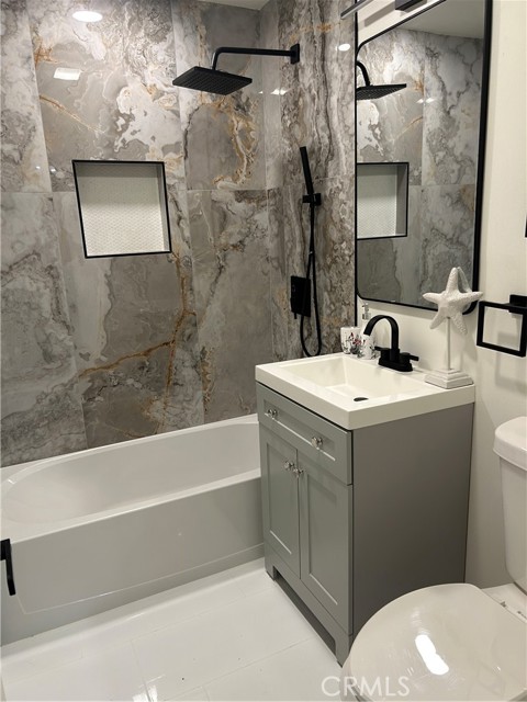 Detail Gallery Image 8 of 23 For 22428 Neptune, Carson,  CA 90745 - 4 Beds | 2 Baths