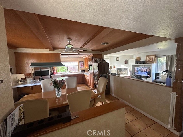 Detail Gallery Image 2 of 5 For 8108 Royer Ave, West Hills,  CA 91304 - 3 Beds | 2 Baths