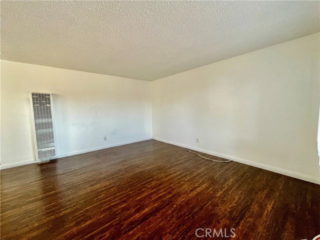 Detail Gallery Image 2 of 10 For 935 E Route 66, Glendora,  CA 91740 - 1 Beds | 1 Baths