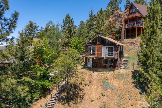 Detail Gallery Image 1 of 25 For 885 Menlo Dr, Big Bear Lake,  CA 92315 - 2 Beds | 1 Baths