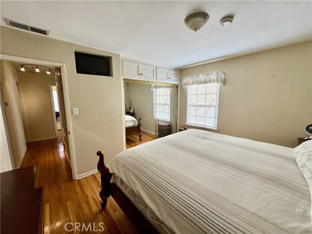 Detail Gallery Image 19 of 24 For 6552 Aqueduct Ave, Van Nuys,  CA 91406 - 3 Beds | 2/1 Baths