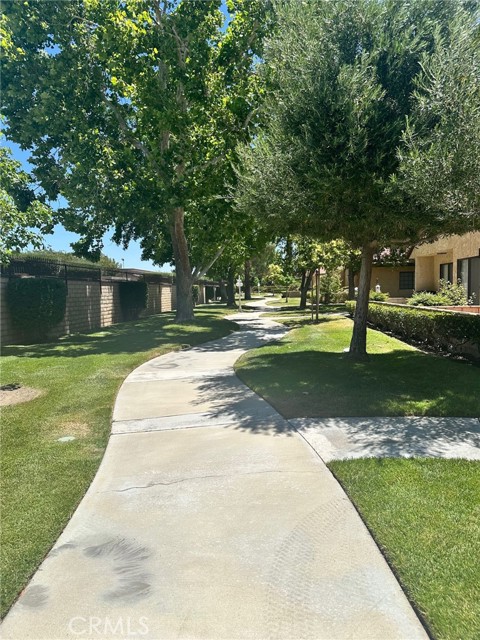 19080 Elm Drive, Apple Valley CA: https://media.crmls.org/medias/8fc7f461-b149-4e66-8fed-87267c8a7c8e.jpg