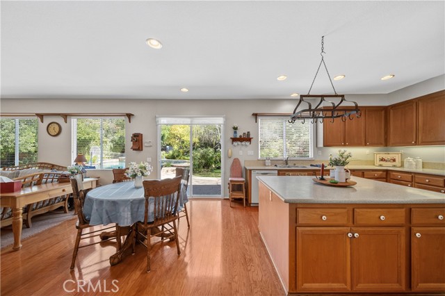 Detail Gallery Image 23 of 68 For 22262 Trinity Pl, Saugus,  CA 91390 - 5 Beds | 3 Baths