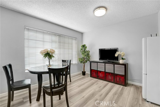 Detail Gallery Image 5 of 20 For 2620 W Grand Ave #E,  Alhambra,  CA 91801 - 3 Beds | 2/1 Baths