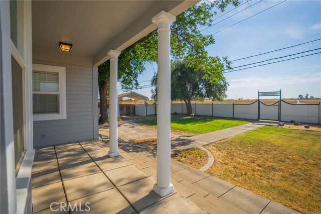 Detail Gallery Image 8 of 61 For 3976 N State Hwy 59, Merced,  CA 95348 - 5 Beds | 2 Baths