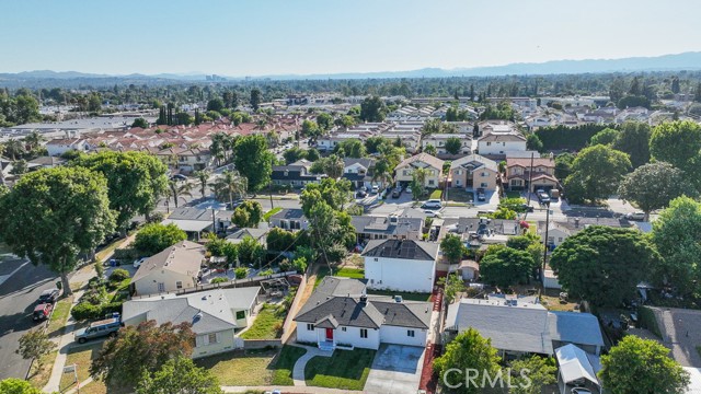 7719 Nestle Avenue, Reseda CA: https://media.crmls.org/medias/8fca8f41-b8af-4fe4-a41e-0ec70ebb8d8e.jpg