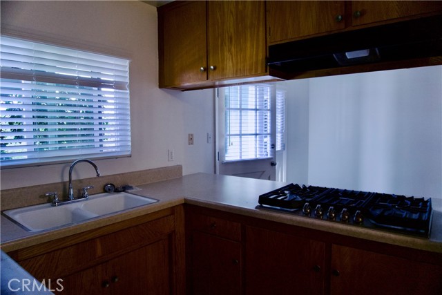 Detail Gallery Image 3 of 10 For 5305 Lorna Street #B,  Torrance,  CA 90503 - 1 Beds | 1 Baths